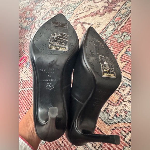 Ted Baker
Women's Carliie Leather 100mm Court Pumps Sz38 (7.5) - Picture 10 of 10